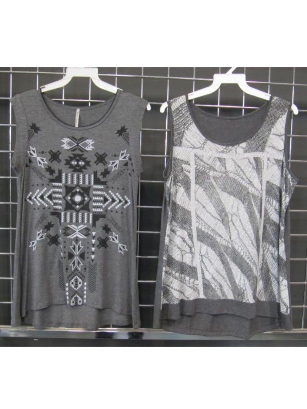 Women's 2-Piece Sleeveless Tunic Tops – Geometric & Abstract Print